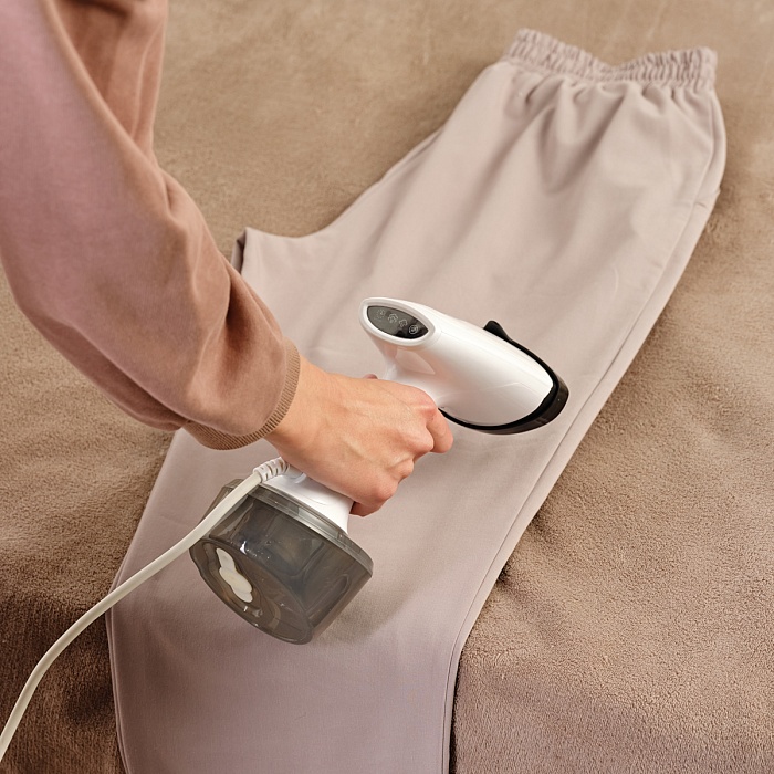 <p>
	 Garment Steamers
</p> Timberk T-HGS01 - 7