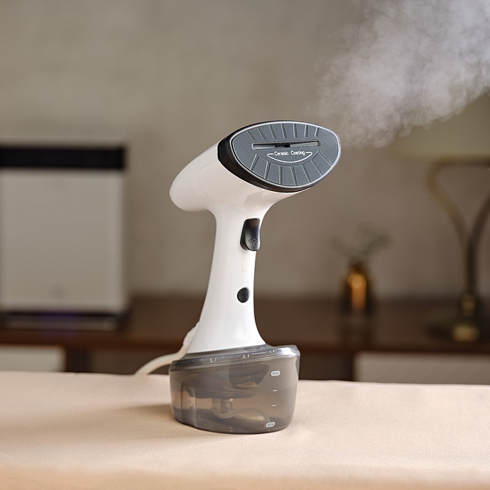 <p>
	 Garment Steamers
</p> Timberk T-HGS01 - 3